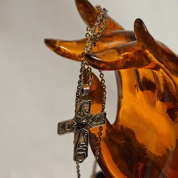 Garnet & Silver Cross - Picture 8 of 8